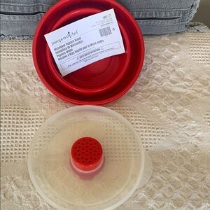 Pampered Chef Red and White Microwave Popcorn Maker